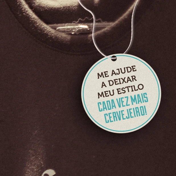 Etiqueta de Dia dos Pais junto a uma camiseta da Mestre-Cervejeiro.com.